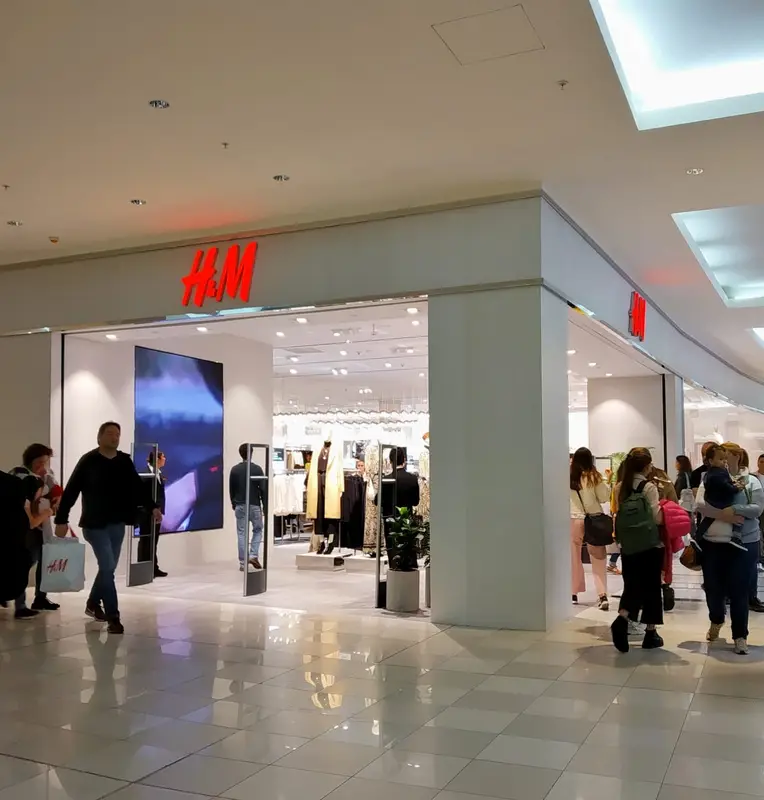 H&M PUNTA CARRETAS SHOPPING