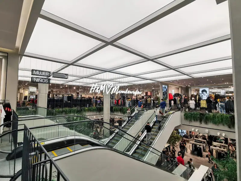 H&M PUNTA CARRETAS SHOPPING