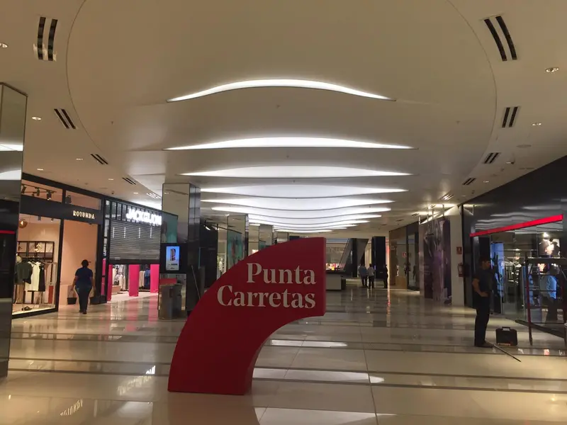 AMPLIACIÓN PUNTA CARRETAS SHOPPING