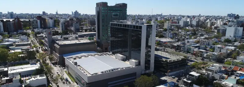 ESTACIONAMIENTO METÁLICO PUNTA CARRETAS SHOPPING